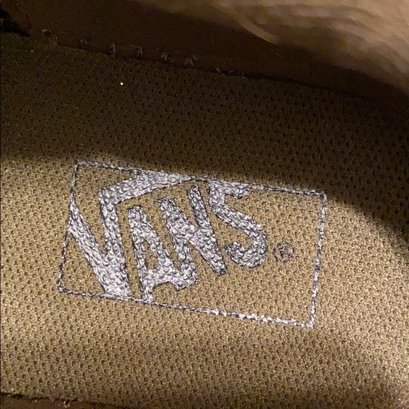 Vans - Picture 8 of 9